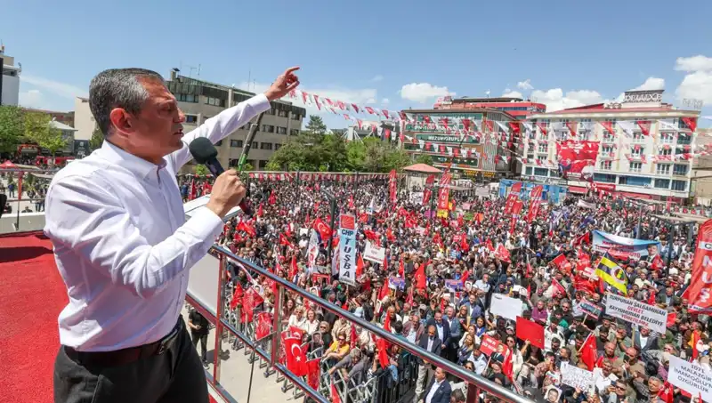 Özgür Özel'den Çarpıcı Açıklama: Silah Bırakma Çağrısına Tam Destek!