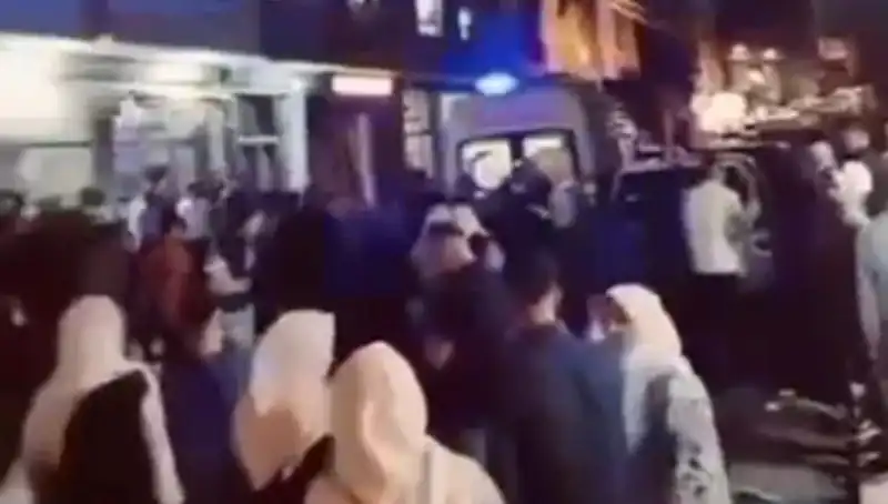 14 Yaşındaki Kader'in Balkon Kazası: Aile ve Komşular Şoke Oldu