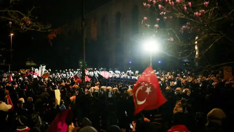 Gösterilerde Tutuklanan Gazetecilere Tahliye Müjdesi: Yeni Gelişmeler
