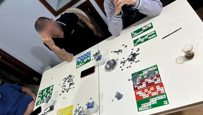 TikTok’ta Şok Canlı Yayın: Polis Baskınında 22 Kişi Suçüstü Yakalandı