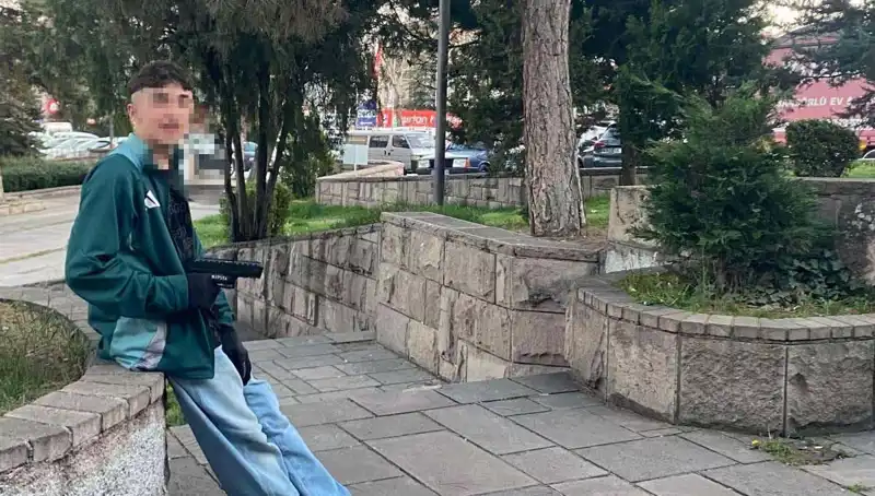 Yol Verme Kavgası: Üç Kardeş ve Babaları Tutuklandı, Olay Yaşanan Dolaşım Kapatıldı