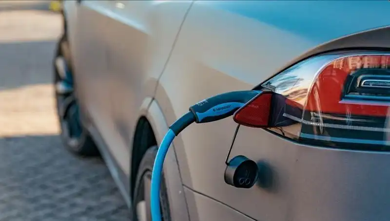 Elektrikli Araç Sahipliği Hızla Düşüyor: Nedenleri ve Sonuçları