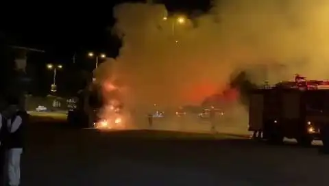 Zonguldak’ta Seyir Halindeki TIR Alev Alev Yandı, O Anlar Kameralara Yansıdı