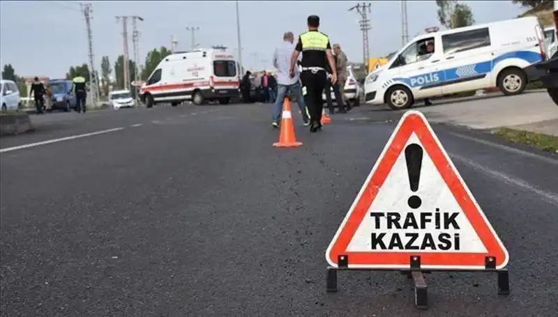 Tekirdağ'da Otomobil Kazası: Kontrolden Çıkan Araç Bariyeri Aşamadı!