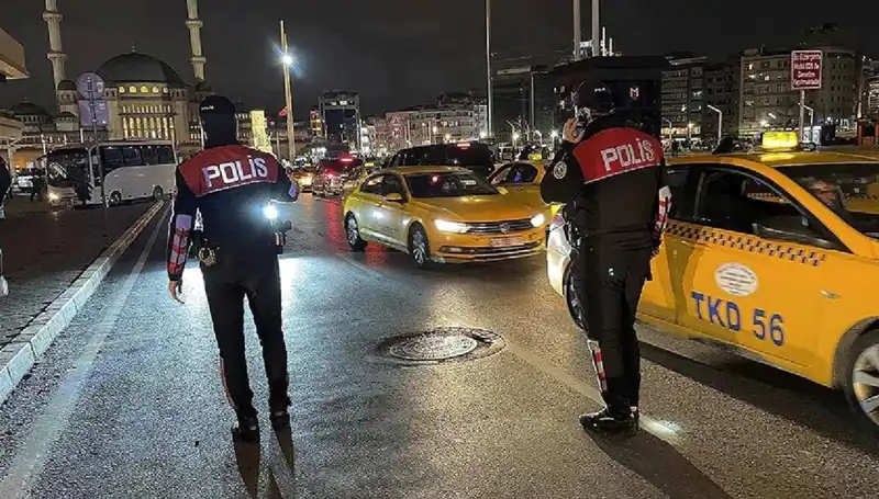 Huzur İstanbul Operasyonu: Bir Gecede 873 Kişi Gözaltına Alındı