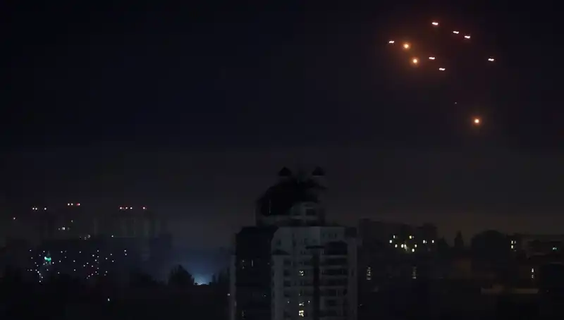 Rusya'nın Kiev'e Hava Saldırısı: Sumi'de 11 Köyde Tahliye Alarmı!