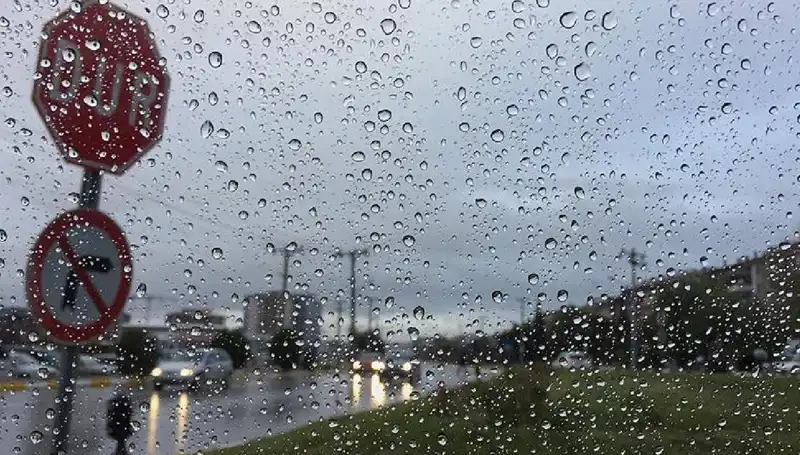 Meteoroloji'den 20 ile kritik hava durumu uyarısı: Sağanak yağış ve sıcaklık düşüşü