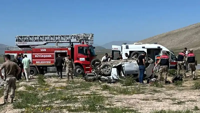 Van'da Feci Kazanın Ardından: 4 Kayıp, 2 Yaralı Hayatta Kaldı