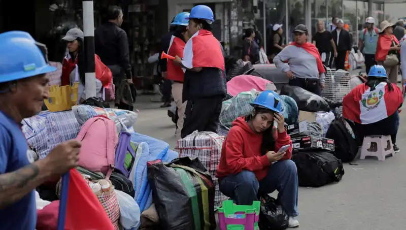 Peru'da Madenciler Sokaklara Döküldü: Grev ve Protestoların Nedenleri