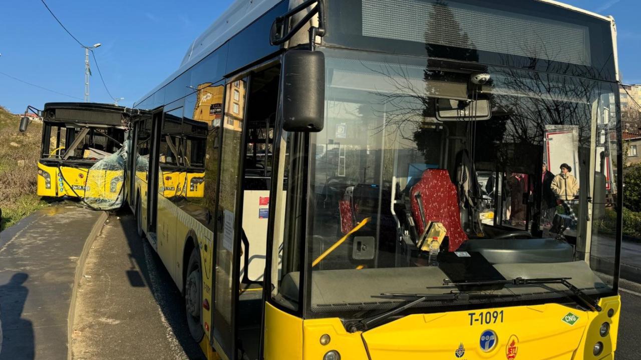 İstanbul'da İETT Otobüsleri Kazaya Karıştı.