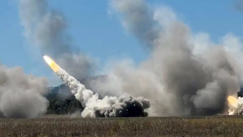 Avustralya'nın Askeri Tatbikatında HIMARS ile Tarihi Bir İlk Gerçekleşti