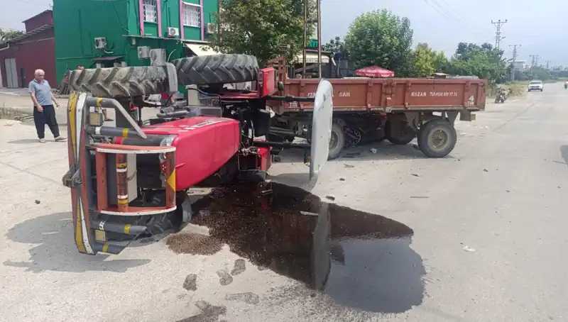 Traktör ve Otomobil Çarpıştı: Kaza Sonrası Yaralılar Hastaneye Kaldırıldı