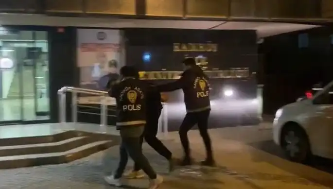 Galatasaray Taraftarını Yaralayan Kişi Yakalandı: Olayın Ayrıntıları ve Son Gelişmeler