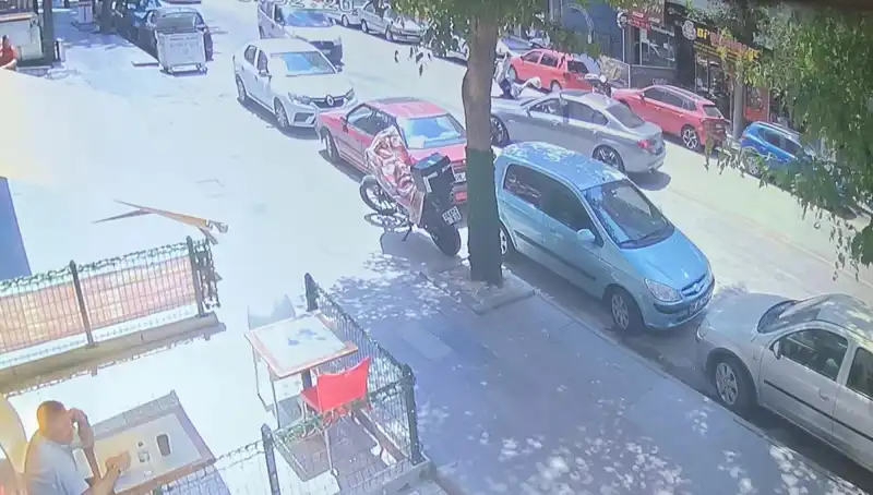 Dikkatsizlik Sonucu Talihsiz Kaza: Yayaya Araç Çarptı