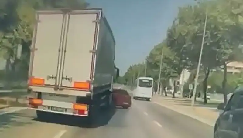 Bursa’da Kör Nokta Kazası: Korkunç Anlar ve Sebepleri Ortaya Çıktı
