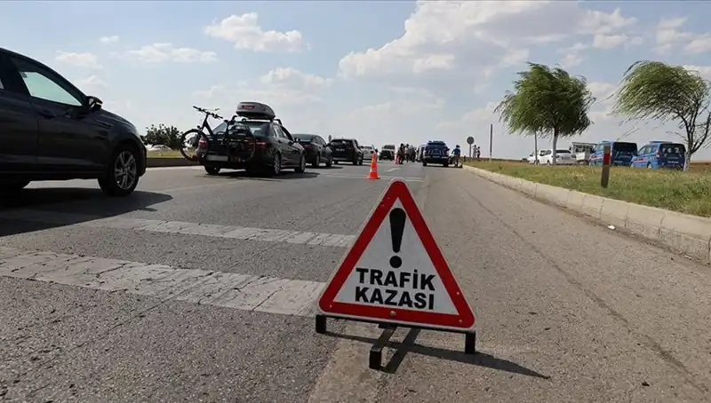 Adana’da Trajedi: Kamyon ve Otomobil Çarpışması Can Aldı!