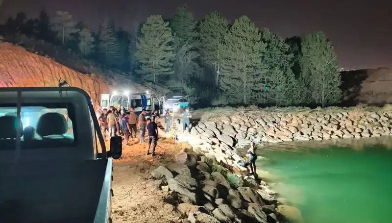 Doğum Gününde Feci Kaza: Gölette Can Pazarı Pamukova'da Gerçekleşti