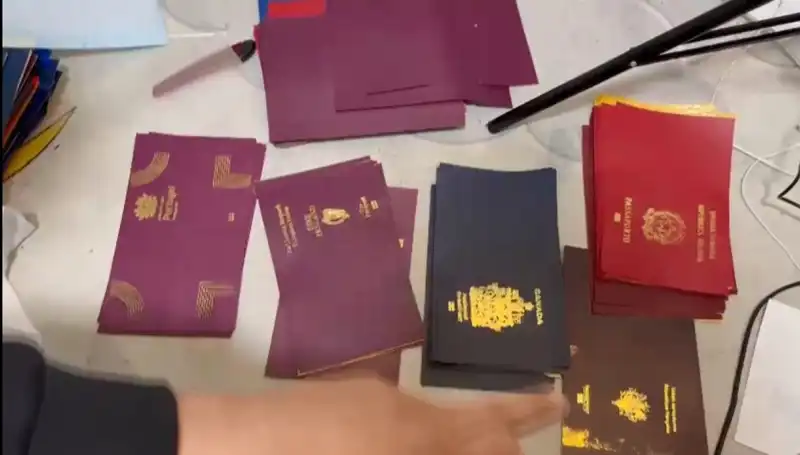 Sahte Pasaport ve Vize Çetelerine İhtiyaç Duyulan Operasyon: Detaylar Ortaya Çıktı