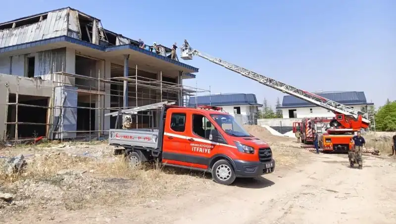Ankara Gölbaşı'nda Villalar Alanında Yangın Korkutan Gelişme