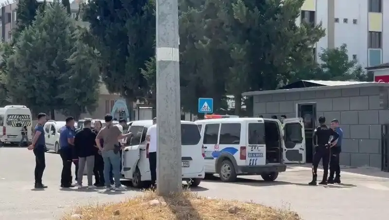 Adliye Önünde Çıkan Kavgada İki Aile Arasında Gerilim: 5 Yaralı, 7 Gözaltı