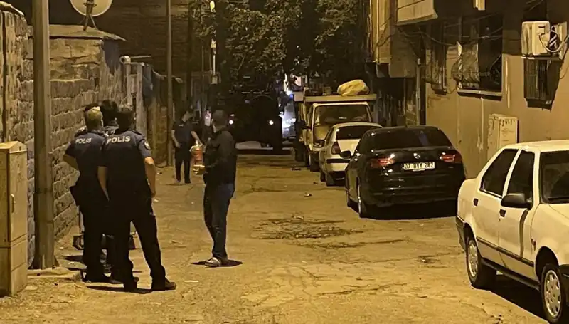 Polise Ateş Açan Şüpheli Bacaklarından Vurulup Ele Geçirildi