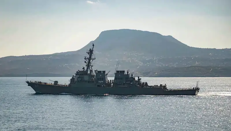 ABD, Yunanistan’da Donanma Üssünü Kaleye Çevirmeyi Planlıyor